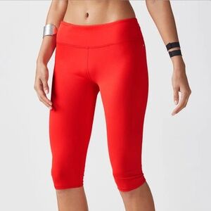 EUC Fabletics Red Knee Length Define Mid Rise Crop Leggings Size Large